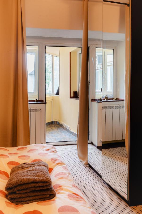 Comfy Apartment With Private Parking And Netflix Букурещ Екстериор снимка