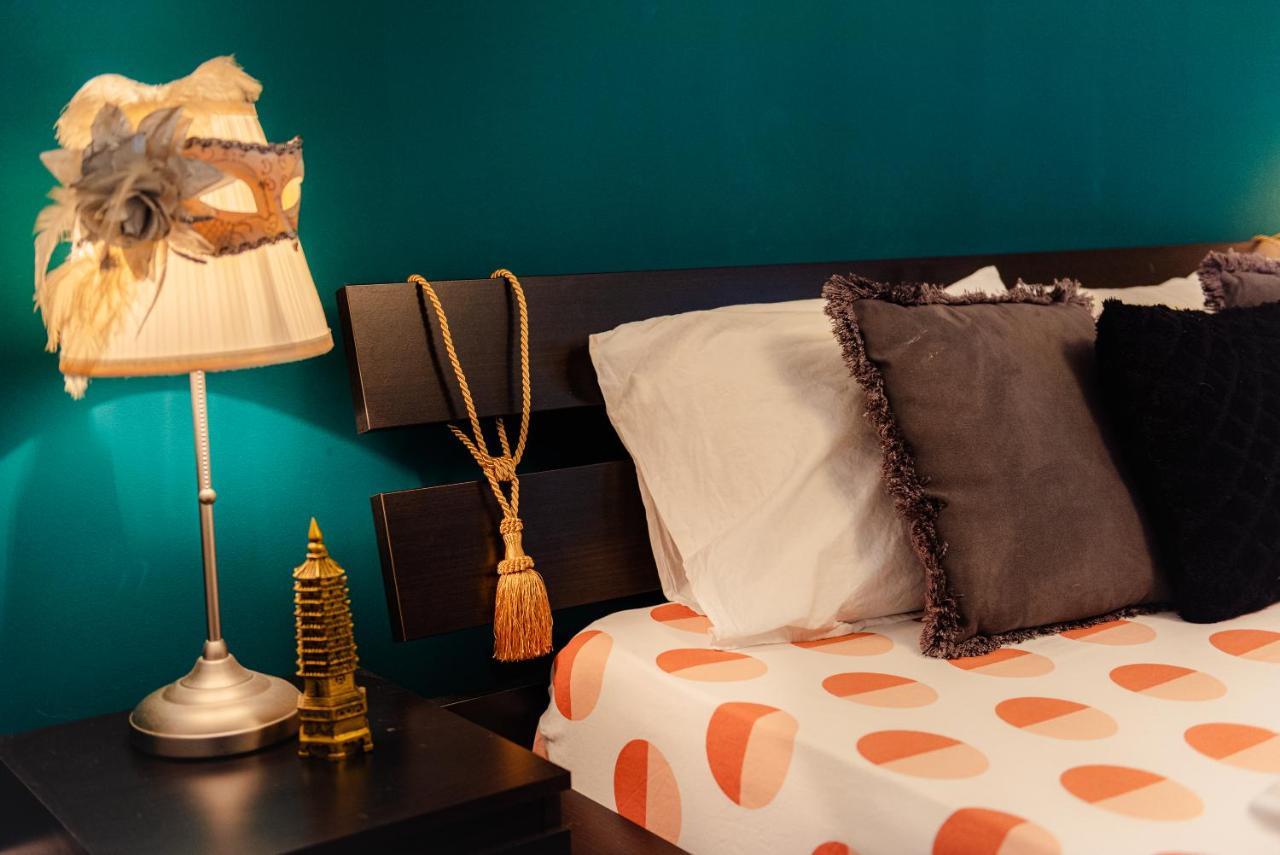 Comfy Apartment With Private Parking And Netflix Букурещ Екстериор снимка